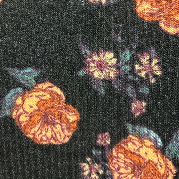 LulaRoe Flowered Cardigan - Picture 3 of 4